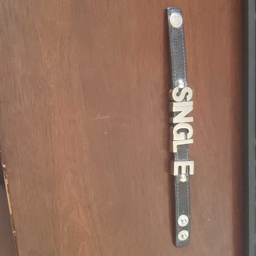 Bcbgeneration silver single bracelet